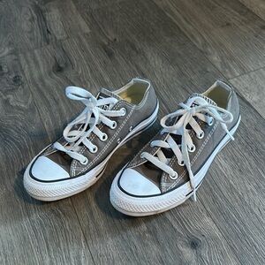 Grey converse sneakers size 5 women’s